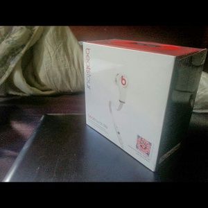 Earphones No Trading, sorry