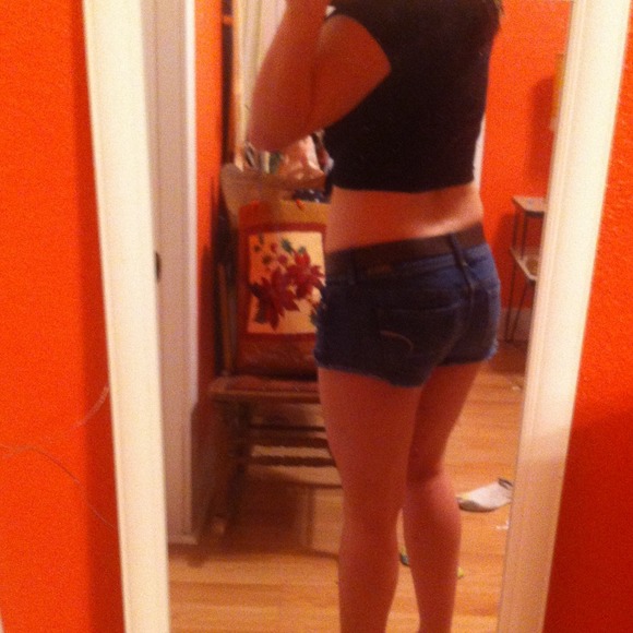 Small Buiyahkah "Girls be ambitious" crop top! - Picture 4 of 4