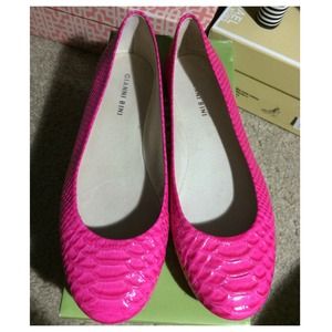Gianni Bini Ginger flats in 'Gigas pink'