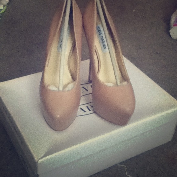 Steve Madden Platform heels