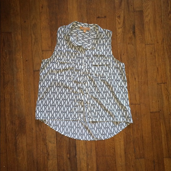Ellen Tracy Sleeveless Collared Shirt