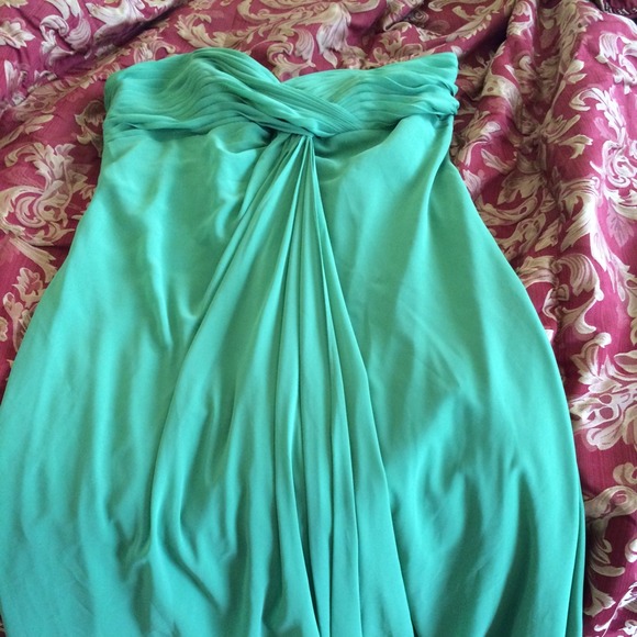 Green dress - Picture 2 of 3