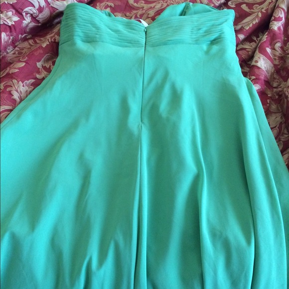 Green dress - Picture 3 of 3