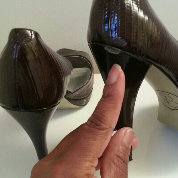 Peep Toe Pumps - Picture 3 of 4