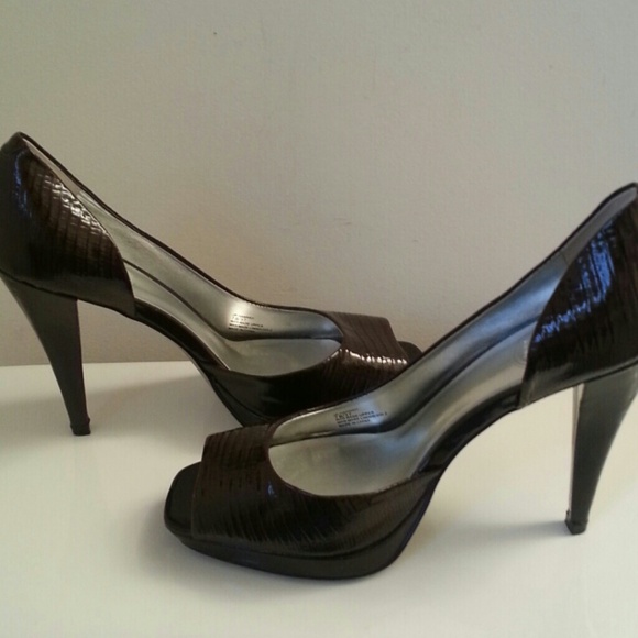 Peep Toe Pumps - Picture 4 of 4