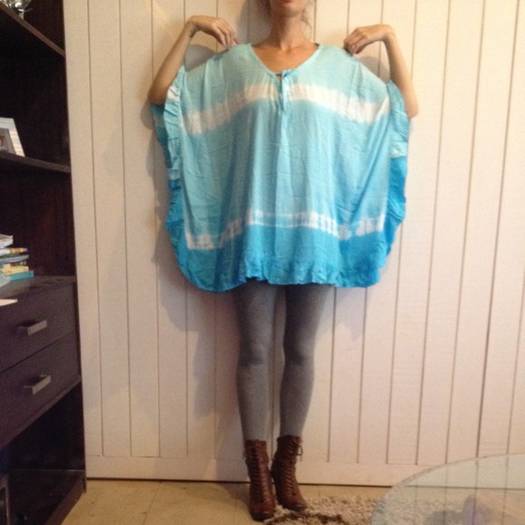 Sold! The wanderlust: gorgeous ombré poncho tunic - Picture 2 of 2
