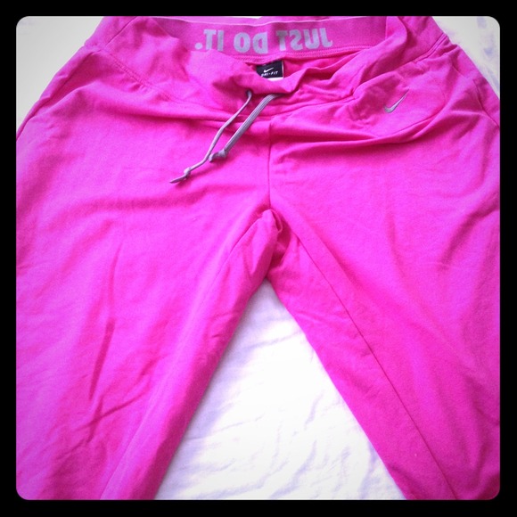 Hot pink Nike Capri brand new
