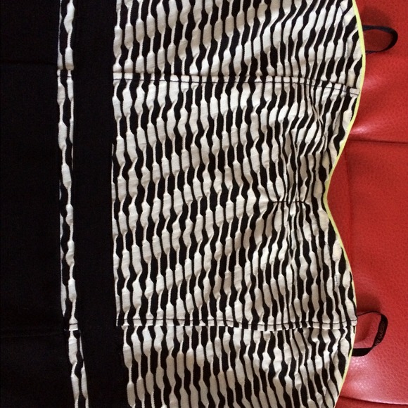 Guess Dress - Picture 3 of 3