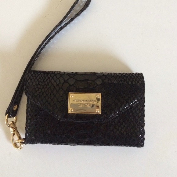 Michael Kors wallet/phone case