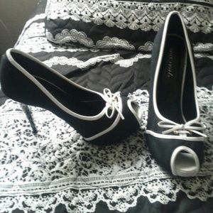Peep toe black and white heels