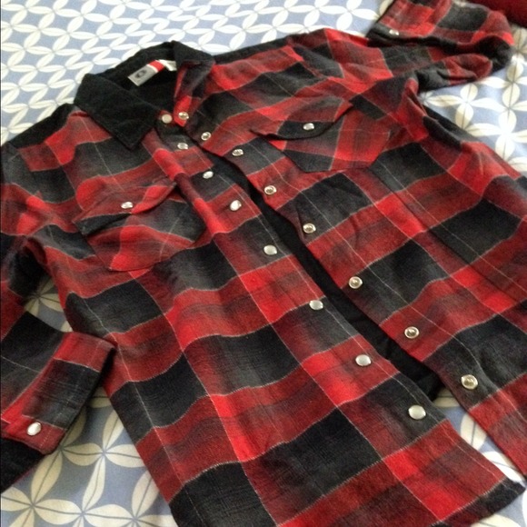 🚩reduced🚩3/4 sleeve red plaid flannel shirt