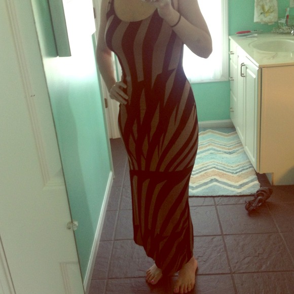 Bebe Tribal Maxi Dress 🐯💕