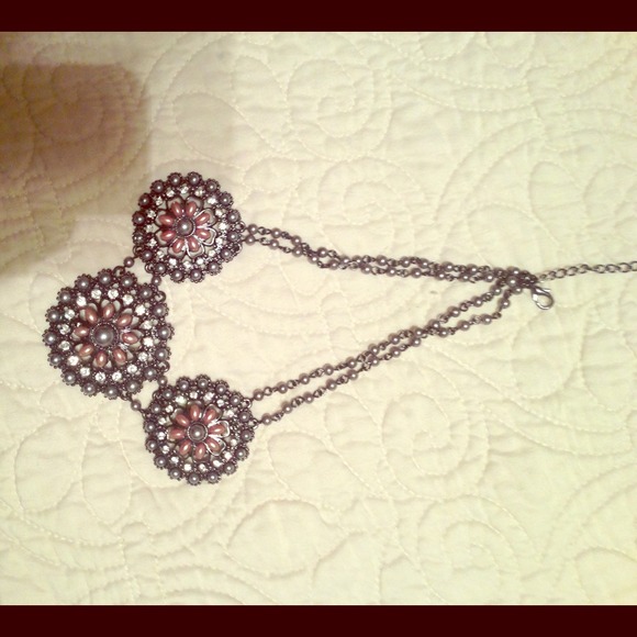 Statement necklace