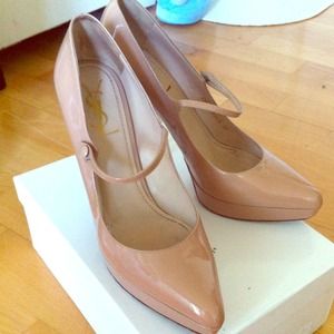 Yves Saint Laurent nude heels