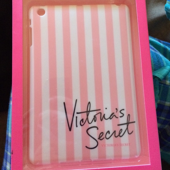Mini iPad Victoria Secret Cover.