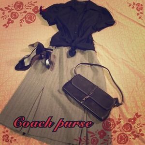 💯Authentic Coach "Hampton" shoulder purse! 👜💖