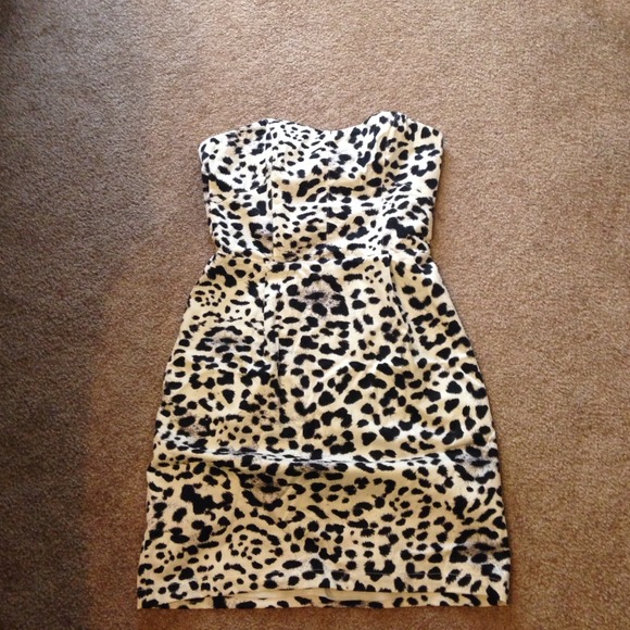 Strapless dress