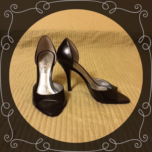 ❗️Reduced❗️Cathy Jean leather D'orsay peeptoe heel