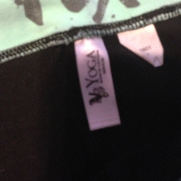 Victoria's Secret Yoga Pants LONG LENGTH - Picture 3 of 4