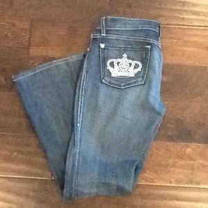 Rock & Republic jeans. Crown pocket.