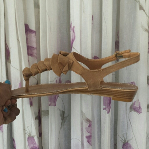 Tan Ruffle Sandals - Picture 2 of 4