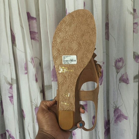 Tan Ruffle Sandals - Picture 3 of 4