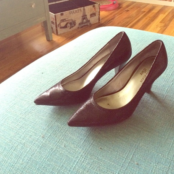 Anne Klein iflex patent snakeskin heels