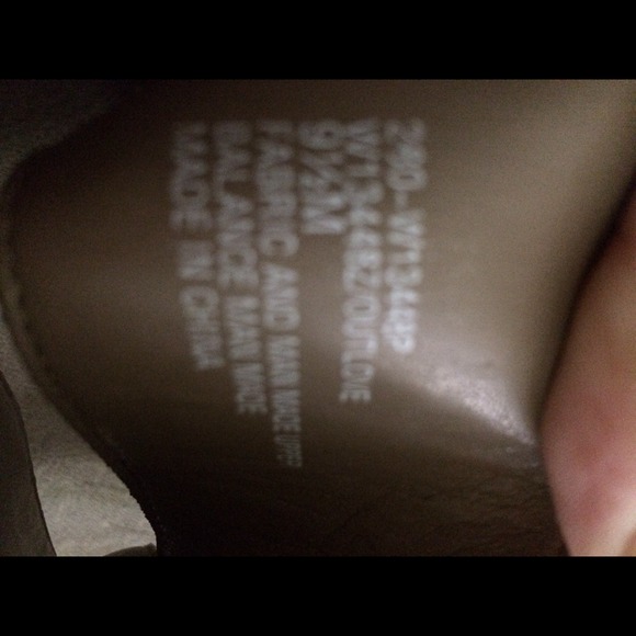 Sandals - Picture 3 of 3