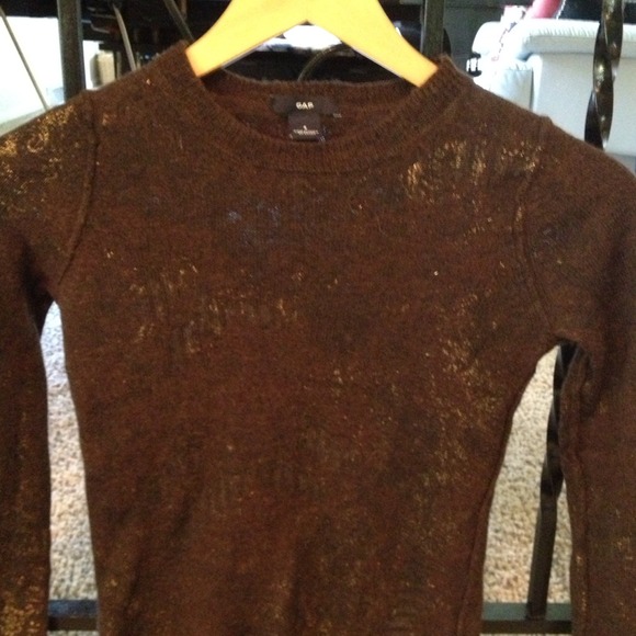 Brown sweater