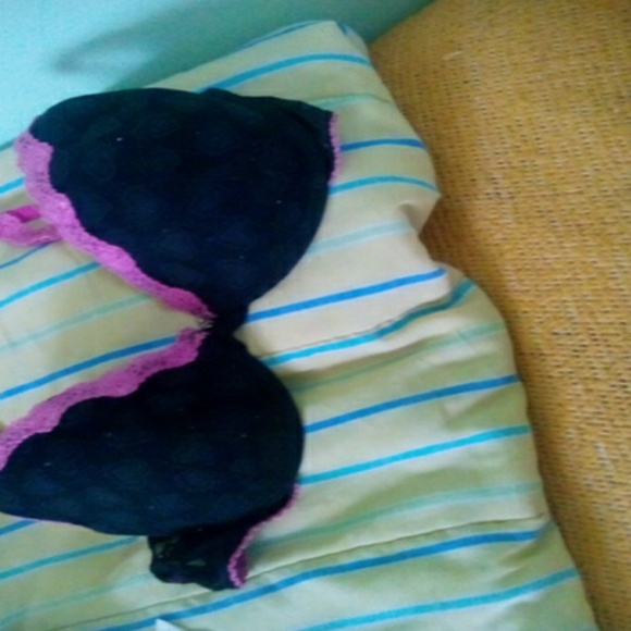 pink and black bra