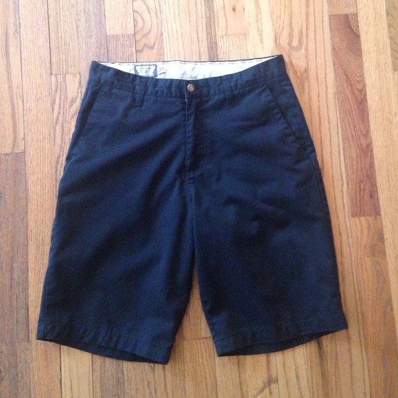 Men's Black Volcom shorts - Picture 1 of 3