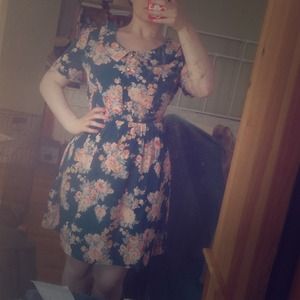 Floral Peter Pan collar dress