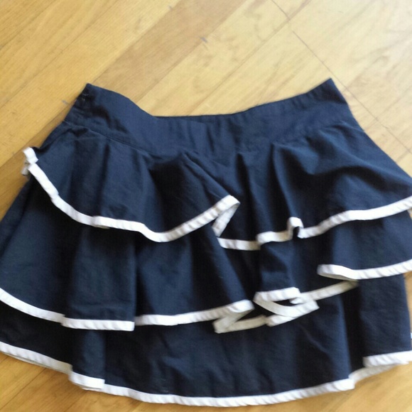 ☆HP ☆Go international skirt - Picture 2 of 4
