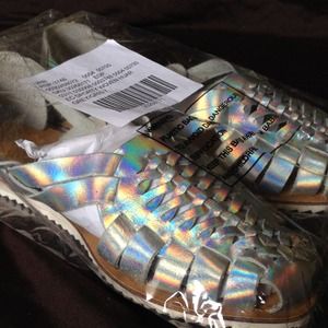 RESERVED | Ecote Woven shoe | Size 7