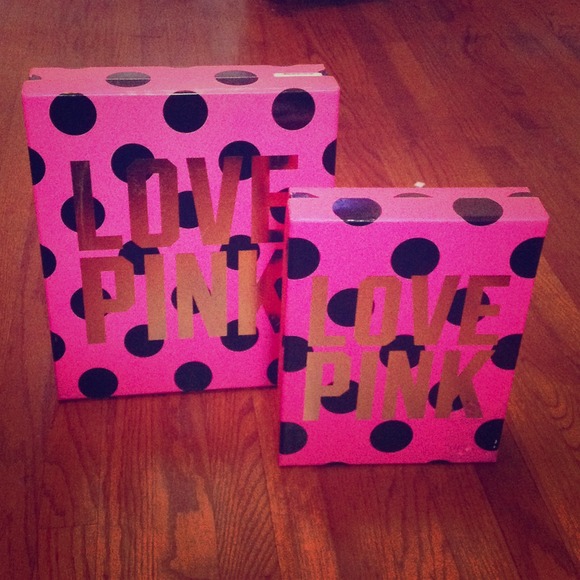 SOLD Two love pink storage boxes - Picture 1 of 2