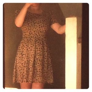 Vintage day dress w/ bird design