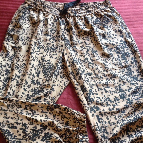 Forever 21 Pants - ***SOLD***Tan printed pants