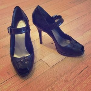 Final sale!! Black leather heels by Nine West