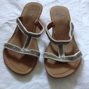 Beaded silver and white wedge sandles