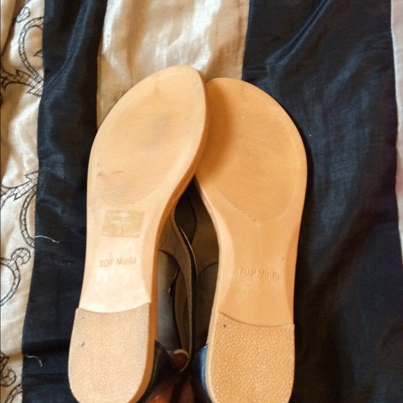 Sandals - Picture 3 of 4