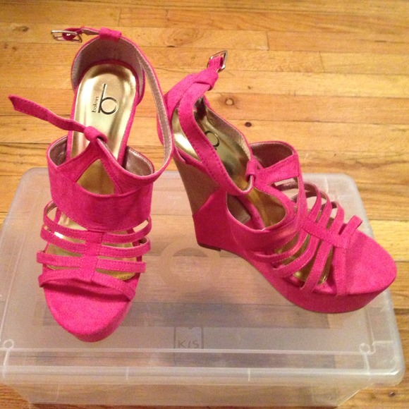 🎉🎉Hot Pink Wedges🎉🎉 SUMMER TIME 🌇