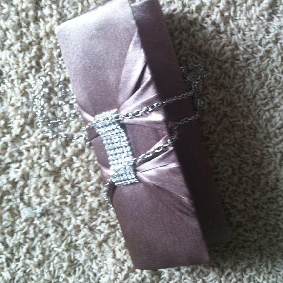 Clutch - Picture 2 of 2