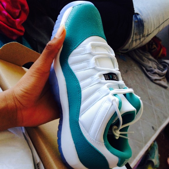 Aqua 11s safari DEADSTOCK ❗️❗️ - Picture 1 of 2