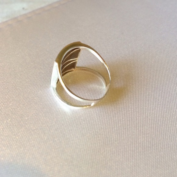 Sterling Silver and Tiger Eye Ring - Picture 2 of 3