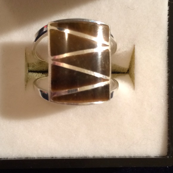 Sterling Silver and Tiger Eye Ring - Picture 3 of 3
