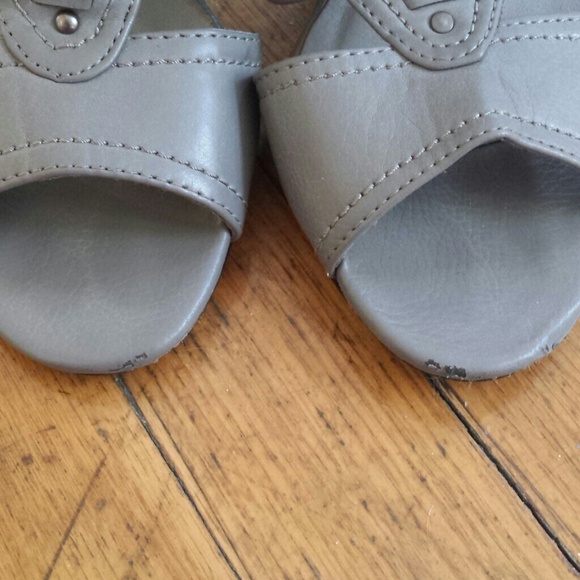 Grey high heels - Picture 4 of 4