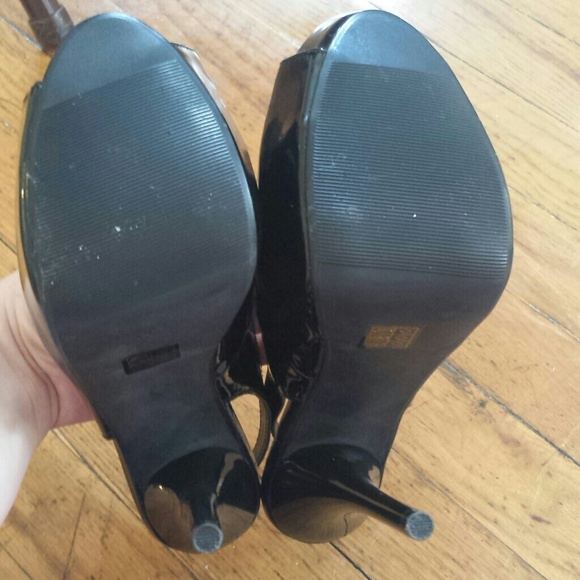 Black high heels BRAND NEW!! - Picture 2 of 4