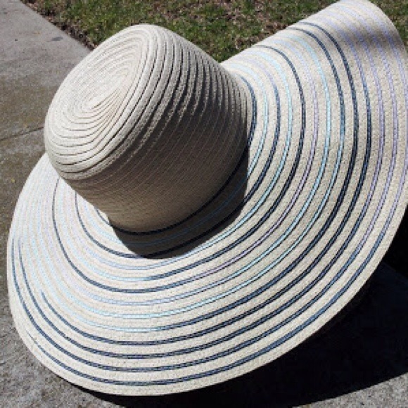 Big floppy j crew hat