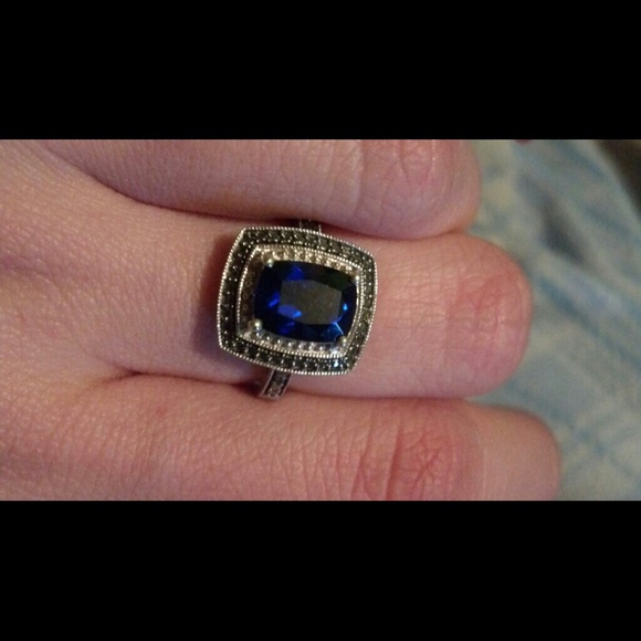 Ring - Picture 1 of 1