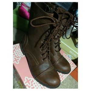 Robert Wayne Brown tie-up/zipper boot